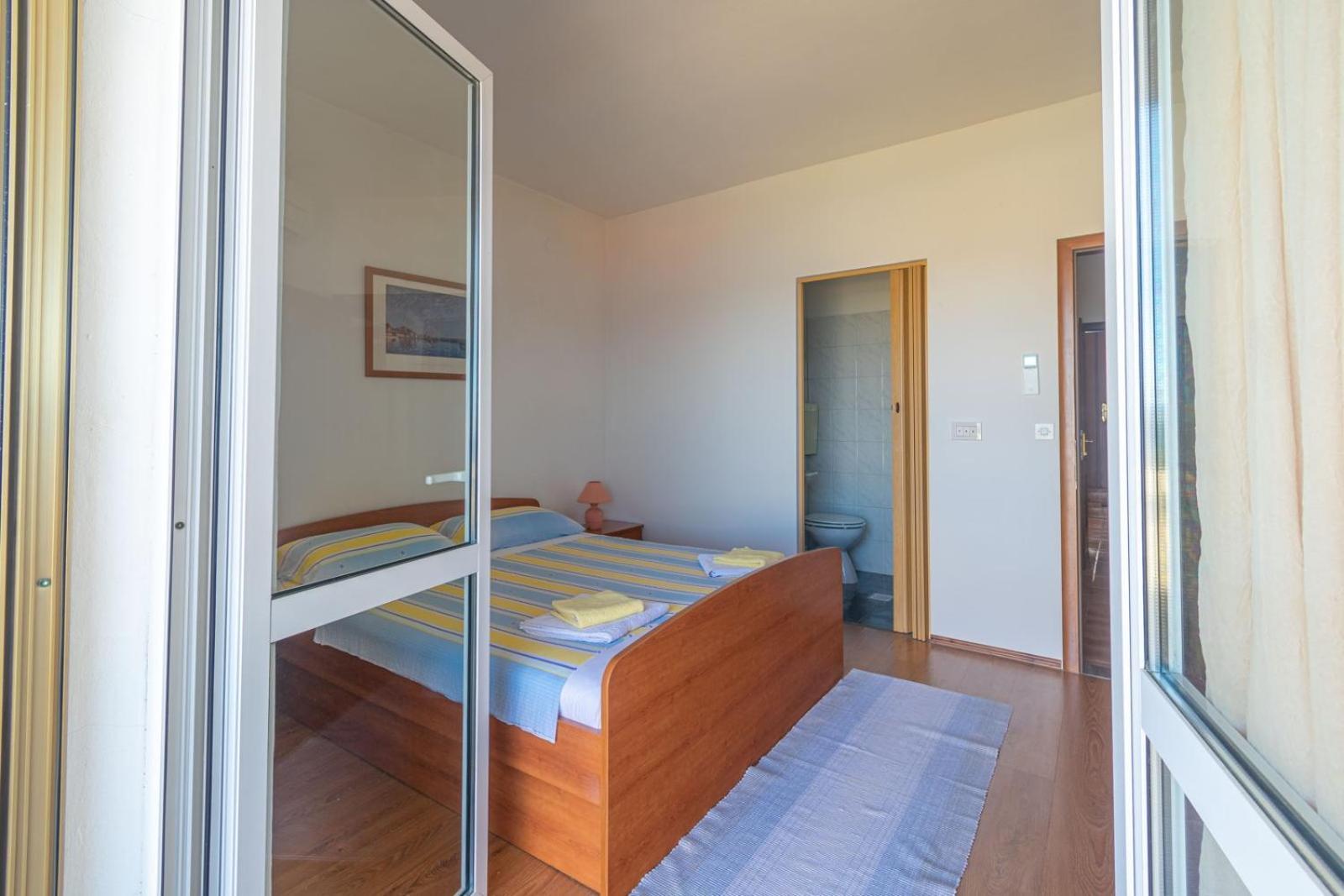 Apartments By The Sea Lun, Pag - 19358 Lun  Bilik gambar